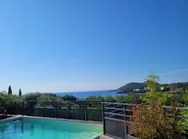 Architect-designed villa, overlooking Agay Bay
