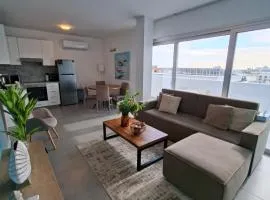 Luxury central 1BR with city view