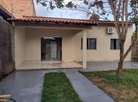 Casa espaçosa e confortável, hotel a Paragominas