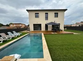 Grand villa de luxe avec piscine