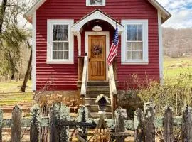 Historic Schoolhouse - Creekside -Maggie Valley
