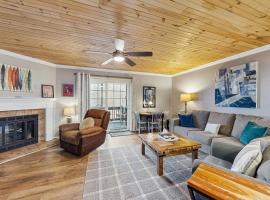 Cloud Nine Mountain Home, Hotel in Sugar Mountain