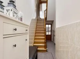 Chambres et appartement dans un immeuble