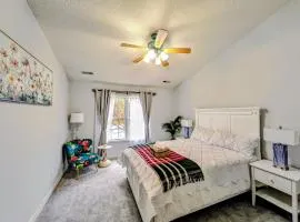 Cozy Spacious Master bedroom private bathroom near RTP, RDU & Downtown Cary