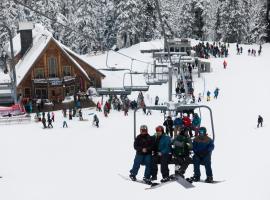 Avlägsen Chalet, hotel din Deming