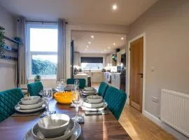 Edwardian Home Sleeps 6 Chesterfield