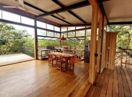 Curcu House magical beach house & tropical forest, hotel a Los Destiladeros