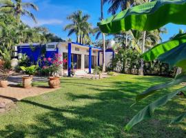 Entire Home Punta Perula Walk to Secluded Beach, Hotel in Mezcales