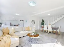 Collaroy 3Br Beach Home Downstairs Unit