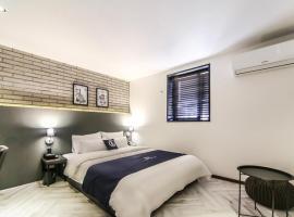 엘루이호텔, hotel en Samgong