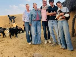 Explore Hostel Life Jaisalmer, hotel a Jaisalmer