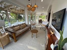 Casa FAU-Omoa, khách sạn ở Omoa