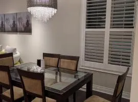 Bright ensuite with WiFi Parking available