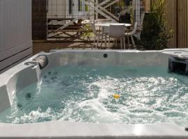 Forrest Caves Retreat, hotel em Surf Beach