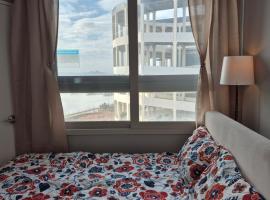 An house with a beautiful sunset, hotel a Ansan
