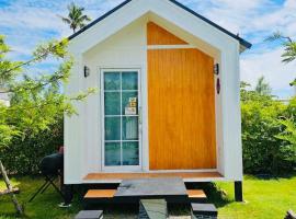 บลูคริสตัลรีสอร์ทแหลมสิงห์, husdjursv&auml;nligt hotell i Laem Sing