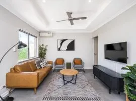 Luxury on Lewes - 3BR Free Wi-Fi