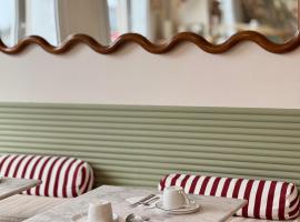 Hotel Saint Louis, отель в Бресте