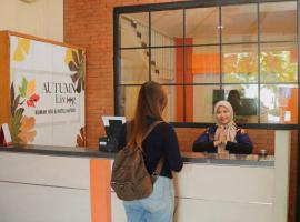 수라바야에 위치한 호텔 Autumn Living Hotel Kapsul