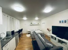 Cozy studio, great location, 15 min Downtown