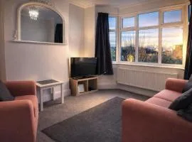 Comfortable 3BR Escape Near Grantham, Free Parking