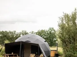 Nordic Dome met hottub