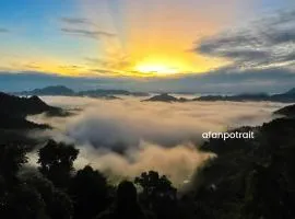 De'Remin Sapit, Village Above Clouds