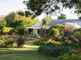 Mo & Rose's Nature Retreat