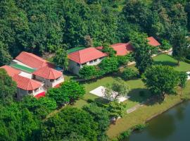 The Forest Chapter by Sayaji Madhai, hotel i Sohāgpur