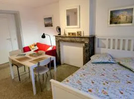 Central and convenient studio near supermarkets and public transports