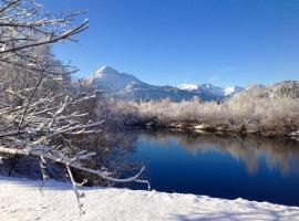 Christoph's mountain and lake view, Hotel in Pflach