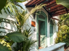 LohonoStays Castello Villa 2, hotel a Assagao