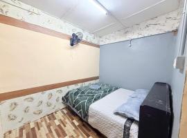 Gemas에 위치한 호텔 Homestay Budget Jelai 2