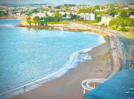 Loveliest Homes Torquay - 3 bed, 2 bathroom, balcony, parking, Hotel in Torquay