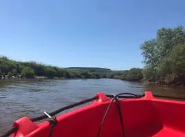 Riverside Holiday Park