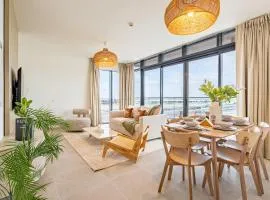 Unique Luxury - Saadiyat 2 BDR - Designer's Dream - 5 min walk from NYU - 5 min from Louvre, Zayed Museum, Mamsha