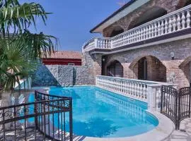 Casa Oasa Boutique rooms Gourmet Pizza Pool near Koper