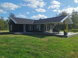 Modern Holiday Home with Partial Sea Views in Ls, Denmark, hotel que aceita pets em &Oslash;sterby Havn