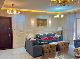 Ultra Luxury 3BR with Pools ,Sports ,Dining in Gated compound, Close to all sites – hotel w Kairze