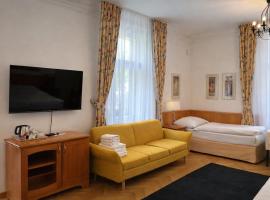 Pension Jana - Domov Mládeže, hotel in Prague