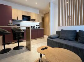 Black Lotus 4 I City Centre I Free Parking l 24hr Access, Hotel in Banská Bystrica