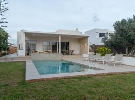 VILLA PETRA ARENAL D'en CASTELL, khách sạn ở Es Mercadal