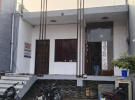 THE URBAN STREET HOTEl