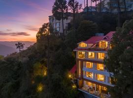 StayVista at Evaara Woods with BBQ & Bonfire, отель в Шимле