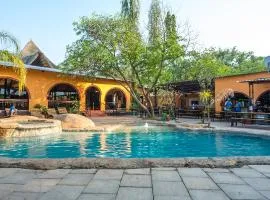 Jollyboys Backpackers and Camp