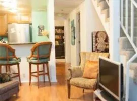 Ocean Condo Penthouse with Gym & Parking
