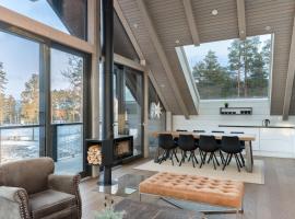 Naava Chalet 401 Penthouse - Järvinäköala ilta-aurinkoon, hotel i Ähtäri