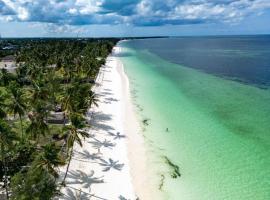 Amani Palms by Manolo Beach Resort, hótel í Uroa