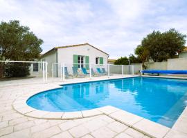 "MORANDE" grande maison avec Piscine Chauffée, מלון בLa Noue