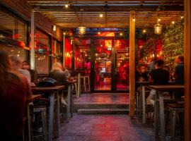 St Christopher's Inn Amsterdam - The Winston, hotel in Amsterdam